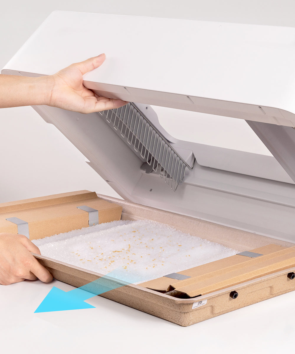 No more scooping. Cleaning has never been easier. Just pack, discard, and replace a new one. 