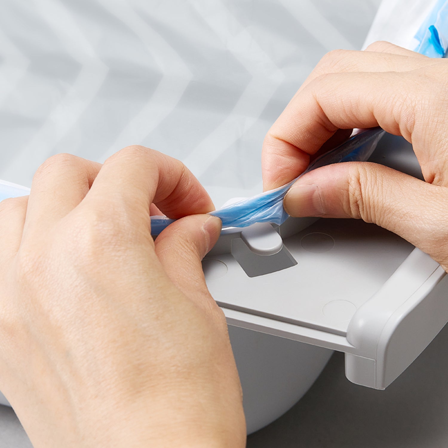 Trash Bag installation for PURAX